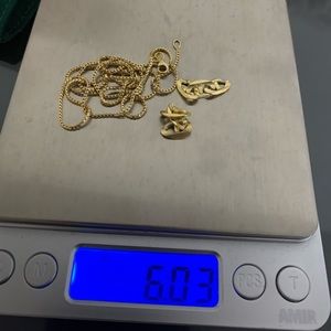 Damaged chain and links for scrap 14k gold